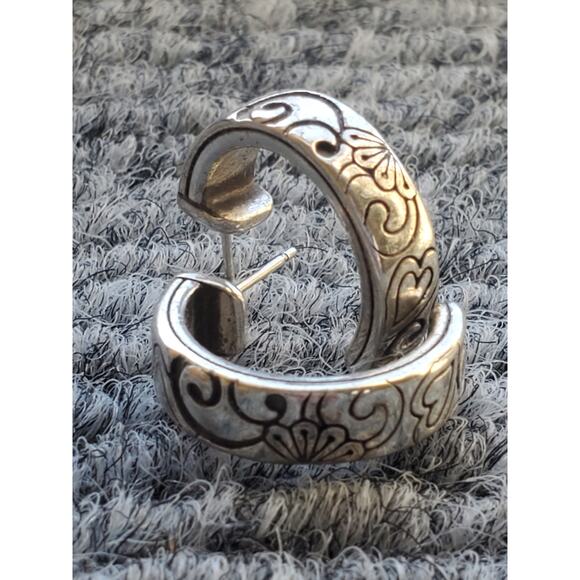 Brighton Silver-Tone Etched Floral Hoop Earrings – 90s Retro Style – 0.7 in - Picture 2 of 9